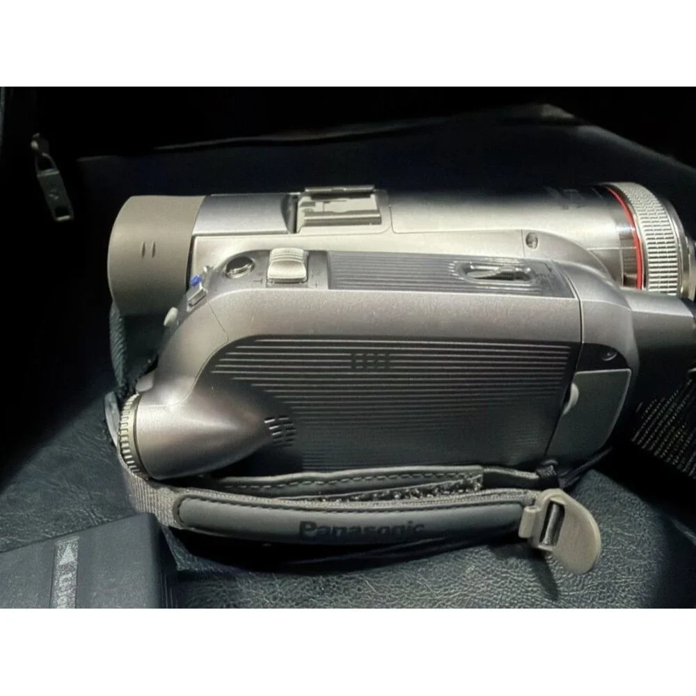 Panasonic PV-GS500 3CCD MiniDV Camcorder Bundle - TESTED WORKING Leica Lens Vlog